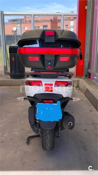 Piaggio MP3 – Vista 2