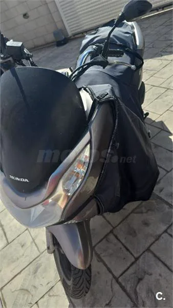 Honda PCX 125 – Vista 2