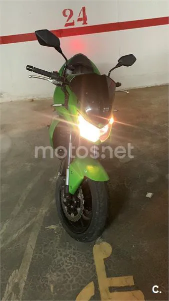 Kawasaki Z750 – Vista 3