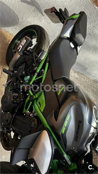 Kawasaki Z900 – Vista 4