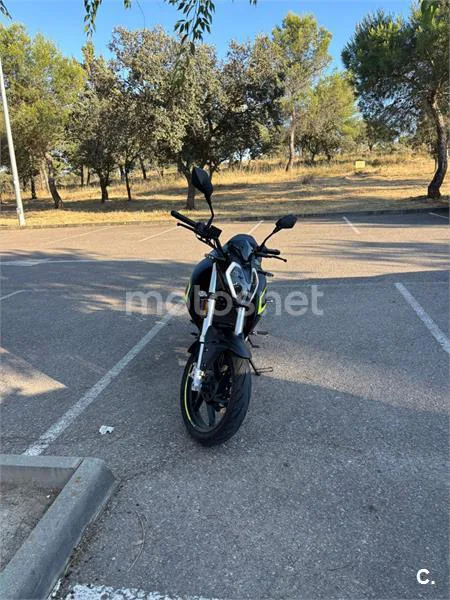 Keeway RKF 125 - Vista 6