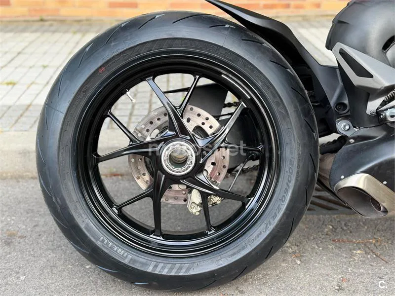 Ducati Panigale V4 – Vista 15