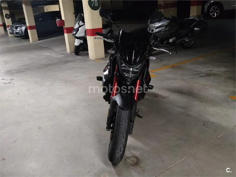 Honda CB 750 Hornet – Vista 2