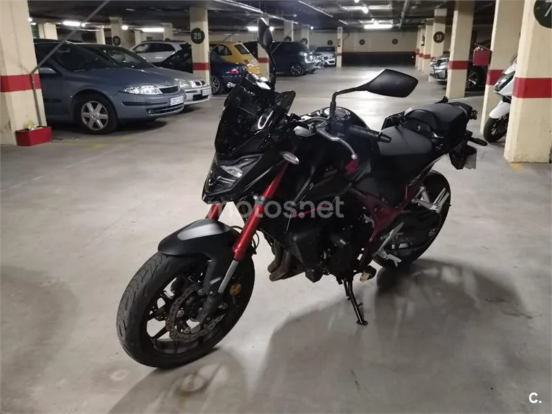Honda CB 750 Hornet – Vista 5