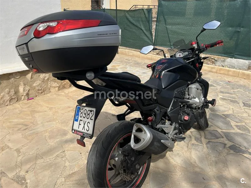 Kawasaki Z750 – Vista 2