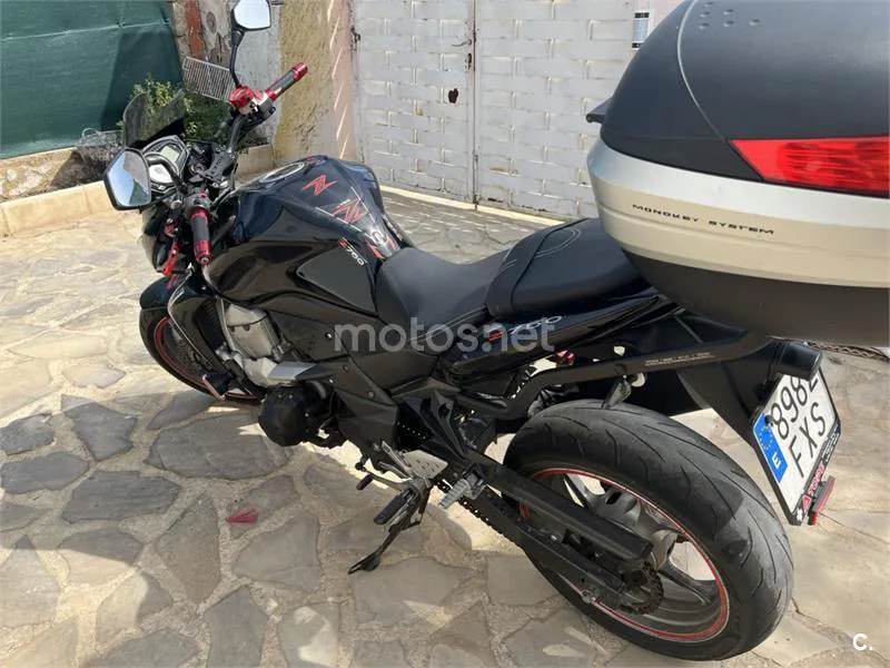 Kawasaki Z750 – Vista 7