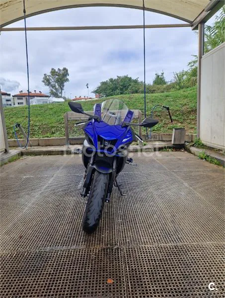 Yamaha R7 – Vista 3