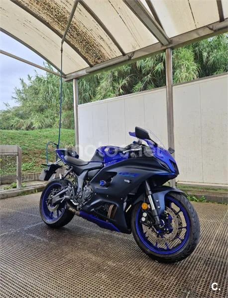 Yamaha R7 – Vista 4