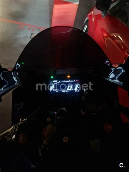 Yamaha R7 – Vista 7