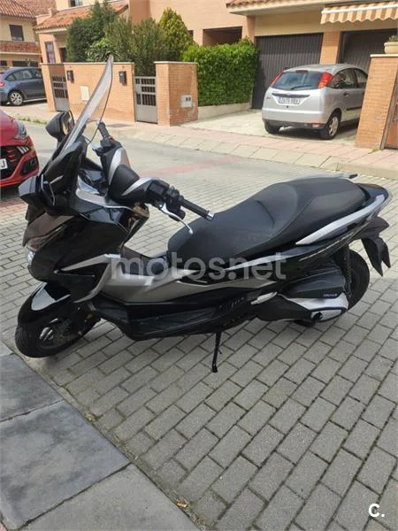 Honda Forza 350 – Vista 3