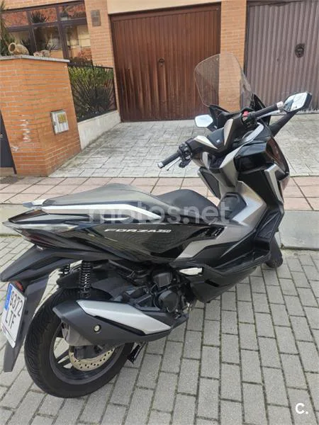 Honda Forza 350 – Vista 4