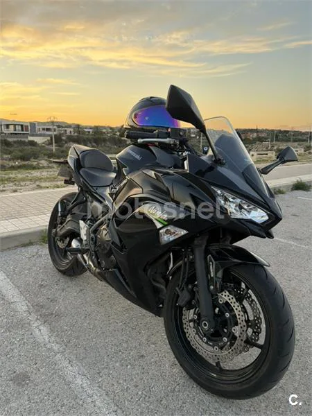 Kawasaki Ninja 650 – Vista 4