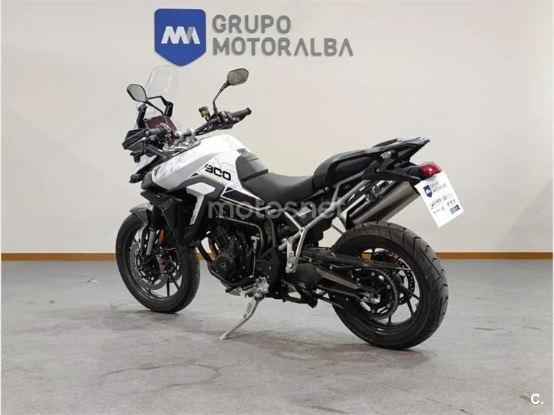 Triumph Tiger 900 – Vista 7