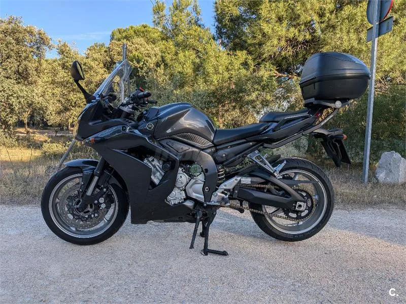 Yamaha FZ1 Fazer – Vista 2