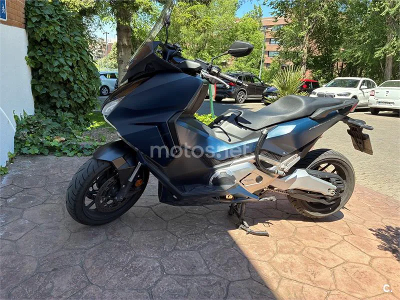 Honda Forza 750 – Vista 4