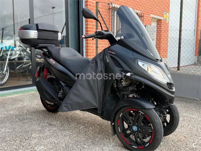 Piaggio MP3 – Vista 4