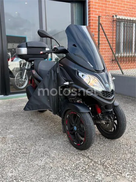 Piaggio MP3 – Vista 5