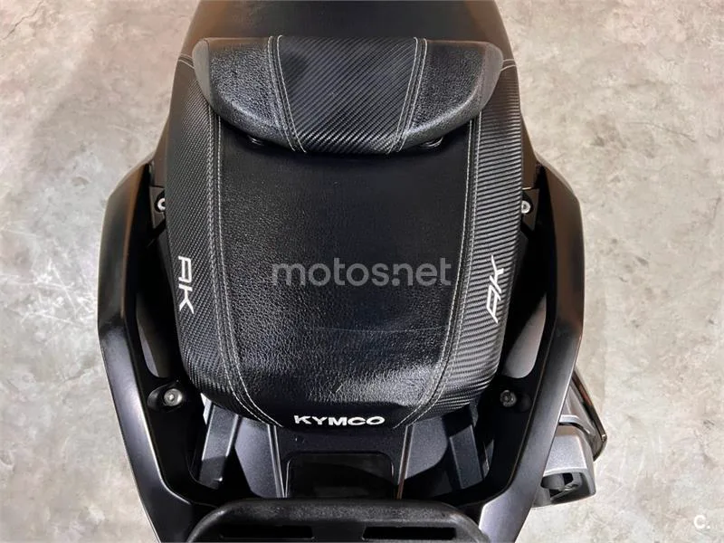Kymco AK 550 – Vista 11