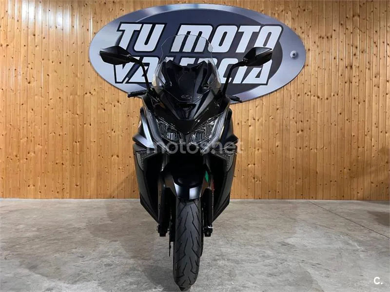 Kymco AK 550 – Vista 22