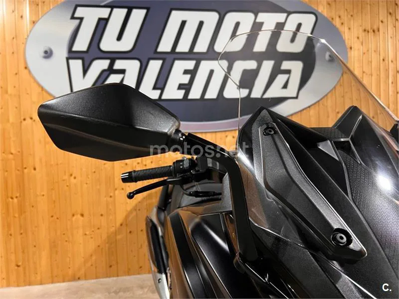 Kymco AK 550 – Vista 30