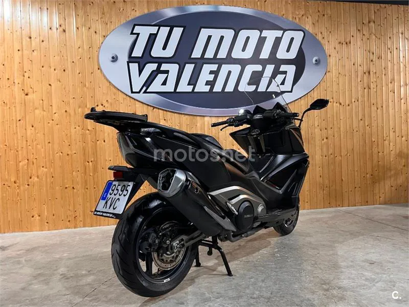 Kymco AK 550 – Vista 5