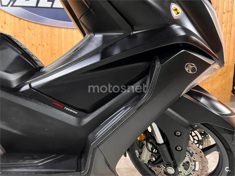 Kymco AK 550 – Vista 45