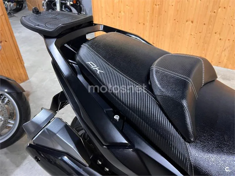 Kymco AK 550 – Vista 49