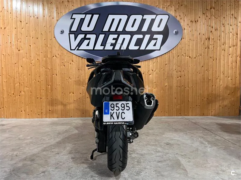 Kymco AK 550 – Vista 6