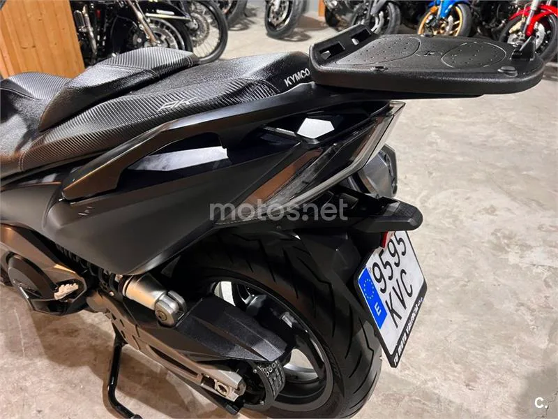 Kymco AK 550 – Vista 56