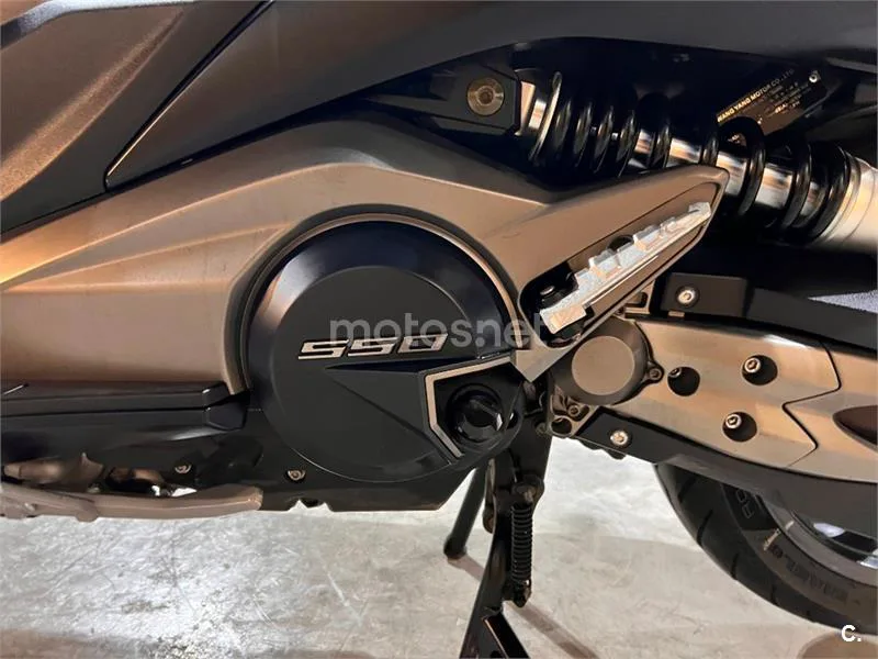 Kymco AK 550 – Vista 61