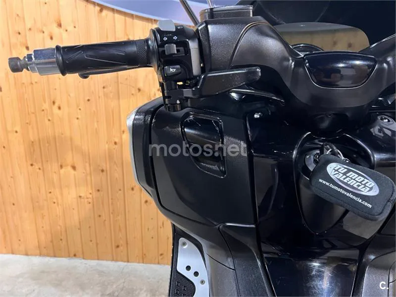 Yamaha TMAX 500 - Vista 16
