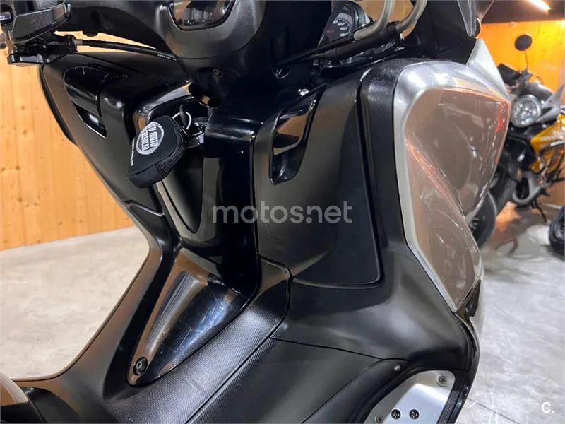 Yamaha TMAX 500 - Vista 40