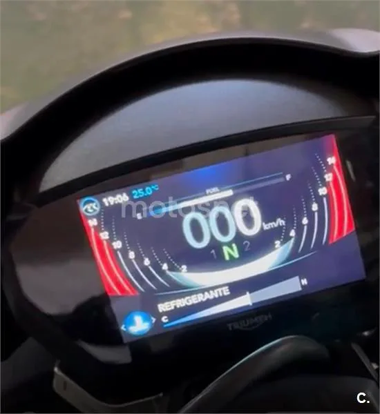 Triumph Speed Triple - Vista 9