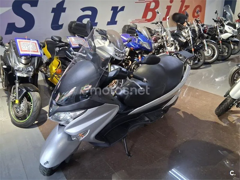 Suzuki Burgman 125 – Vista 6
