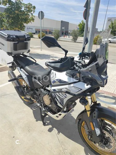 Voge DS 800 Rally – Vista 10