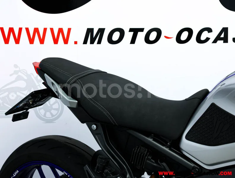 Yamaha MT-09 – Vista 11