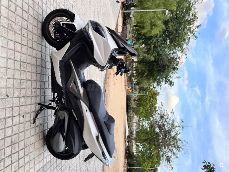 Kymco Xciting 400 – Vista 4
