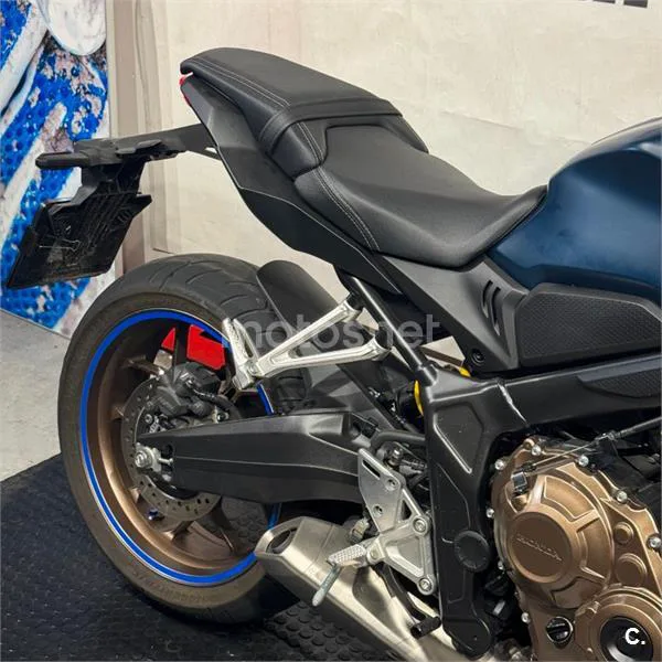 Honda CB 650 R – Vista 8