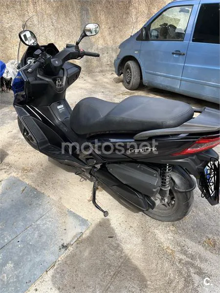 Kymco Grand Dink 300 – Vista 5