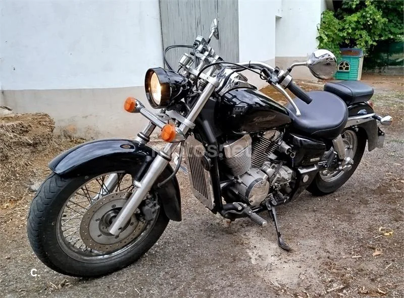 Honda VT 750 C Shadow – Vista 7