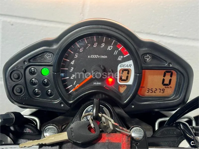 Suzuki SFV 650 Gladius – Vista 6