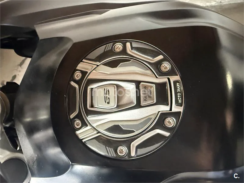 BMW F 750 – Vista 3