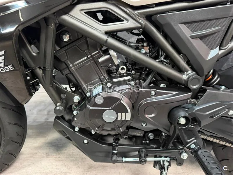 Voge 125 R – Vista 14