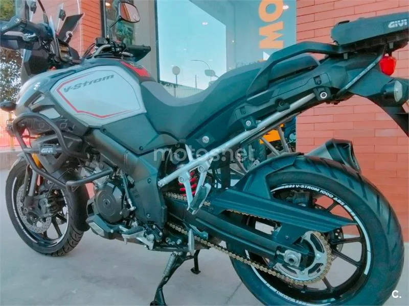 Suzuki V-Strom 1000 – Vista 12