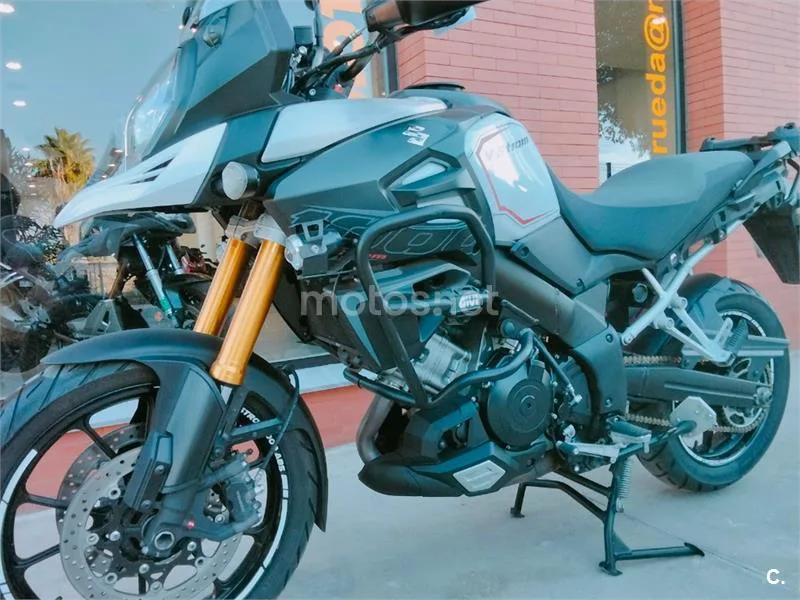 Suzuki V-Strom 1000 – Vista 13