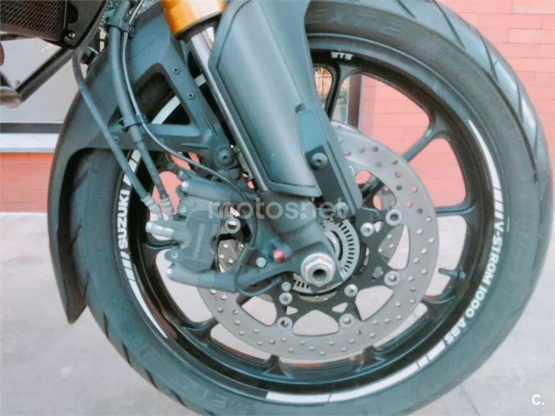 Suzuki V-Strom 1000 – Vista 22