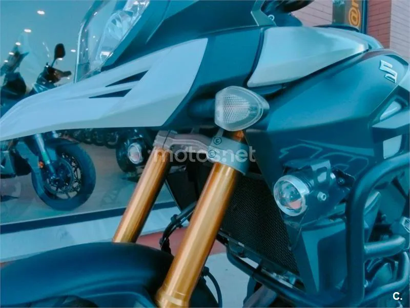 Suzuki V-Strom 1000 – Vista 4