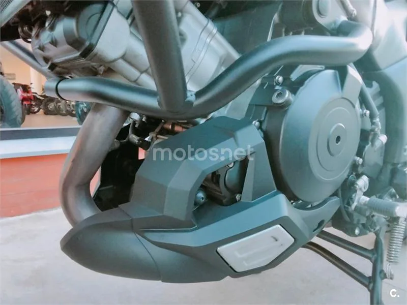 Suzuki V-Strom 1000 – Vista 5