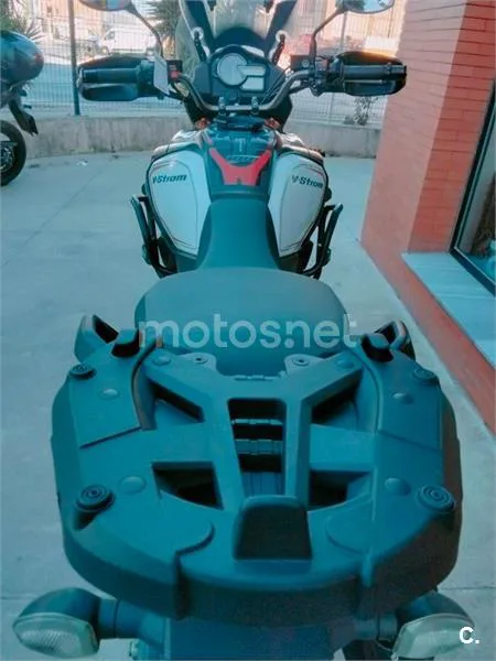 Suzuki V-Strom 1000 – Vista 6