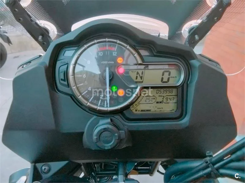 Suzuki V-Strom 1000 – Vista 7
